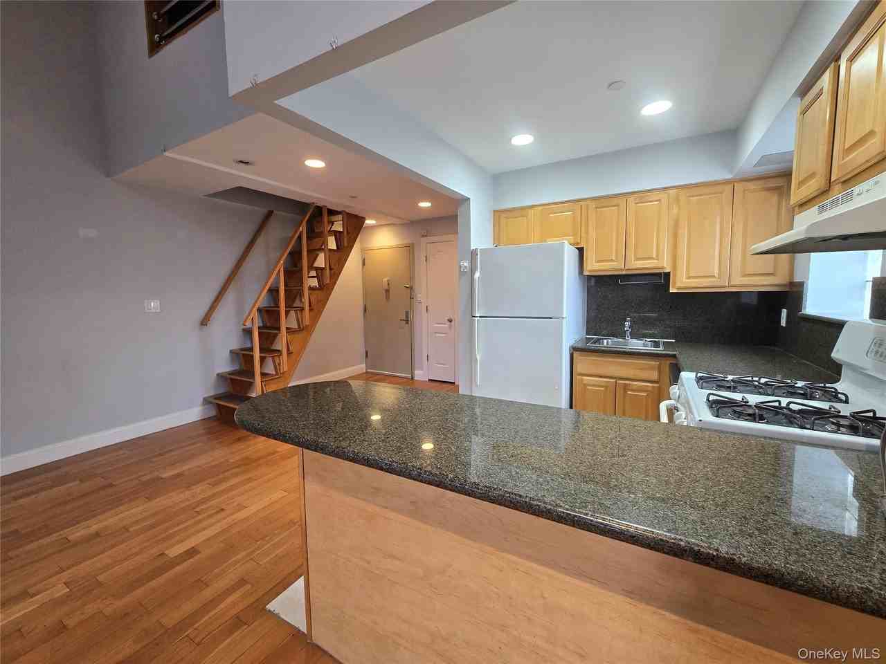 8371 116th St ##7c - Photo 5 of 24