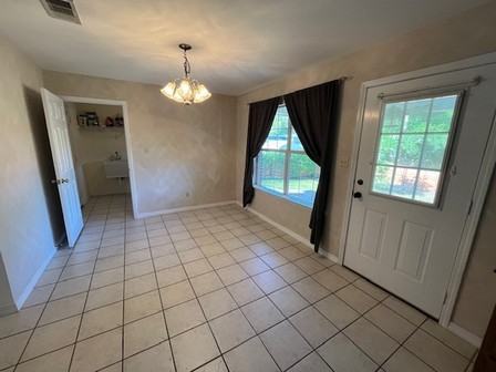 1711 Provost Cir - Photo 5 of 13
