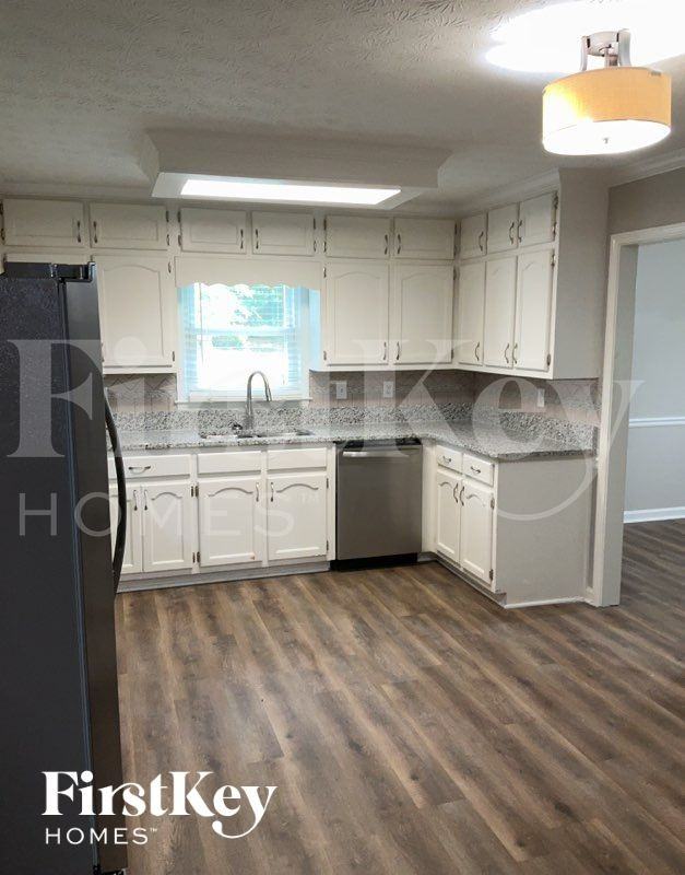 45 Sunset Ct - Photo 6 of 10
