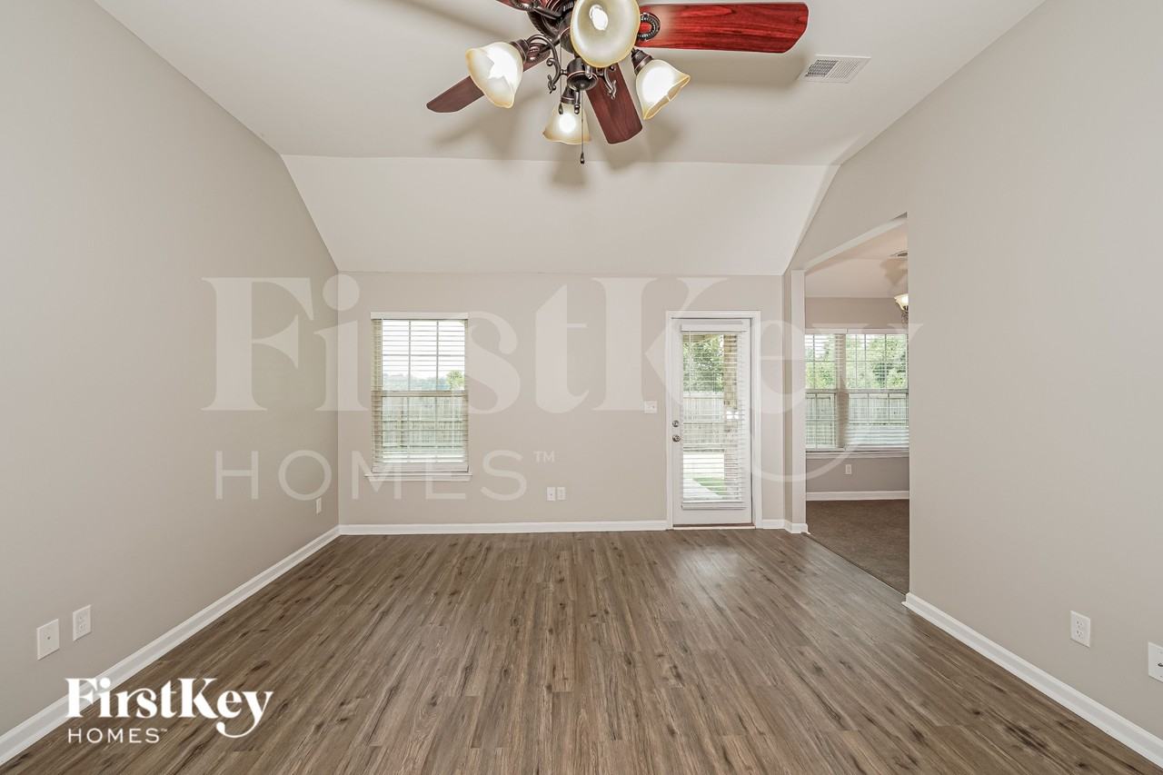 920 Alise Cir - Photo 3 of 19