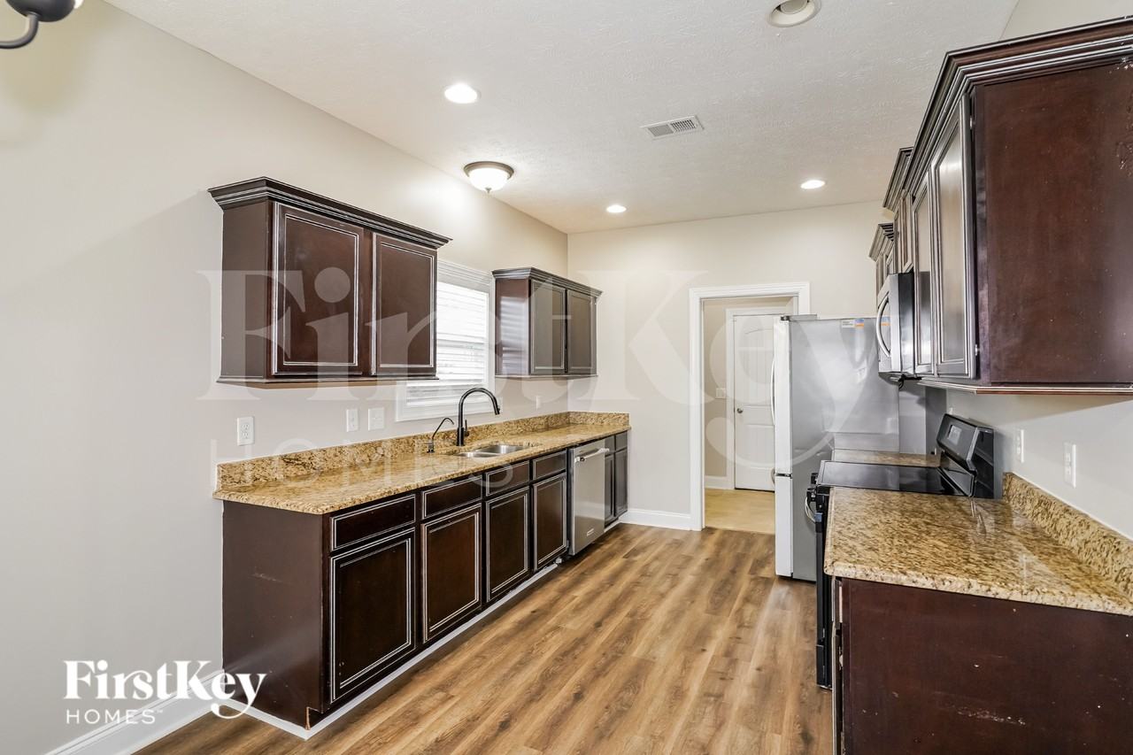 848 Cherry Blossom Ln - Photo 5 of 19
