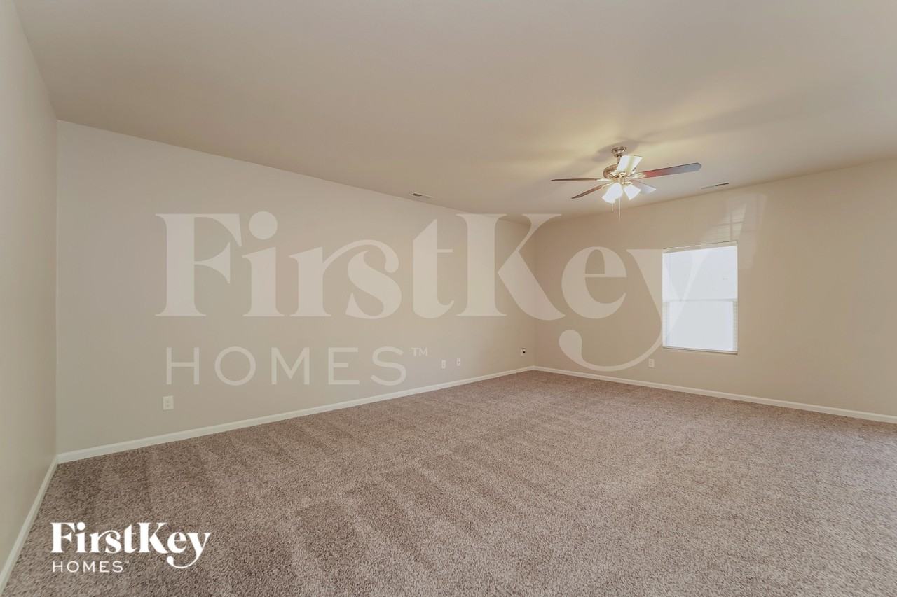 8317 Kneller St - Photo 6 of 16
