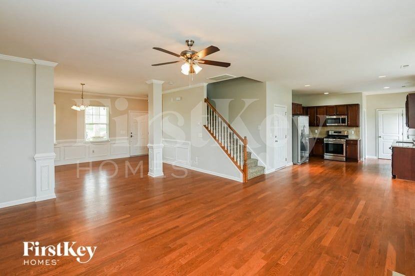 4637 Triumph Dr Sw - Photo 3 of 15