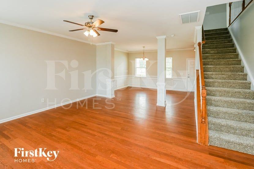 4637 Triumph Dr Sw - Photo 4 of 15