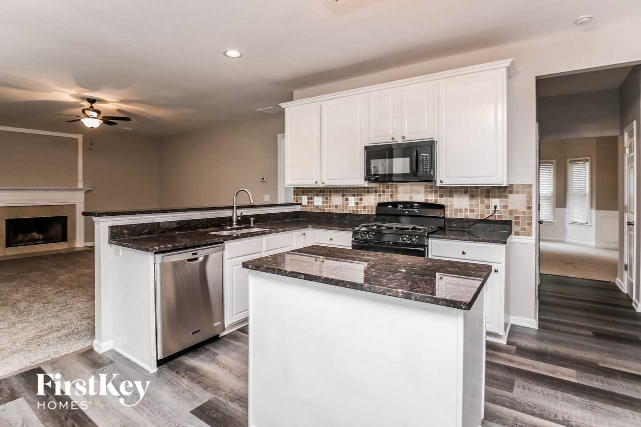 3215 Maple Terrace Dr - Photo 6 of 15
