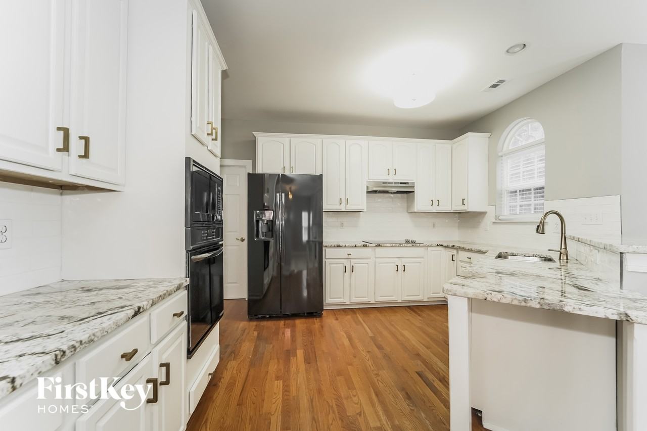 1240 Blackstone Ct Nw - Photo 6 of 15