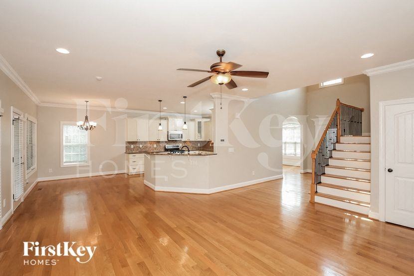 3087 Cameron Village Ct - Photo 3 of 15