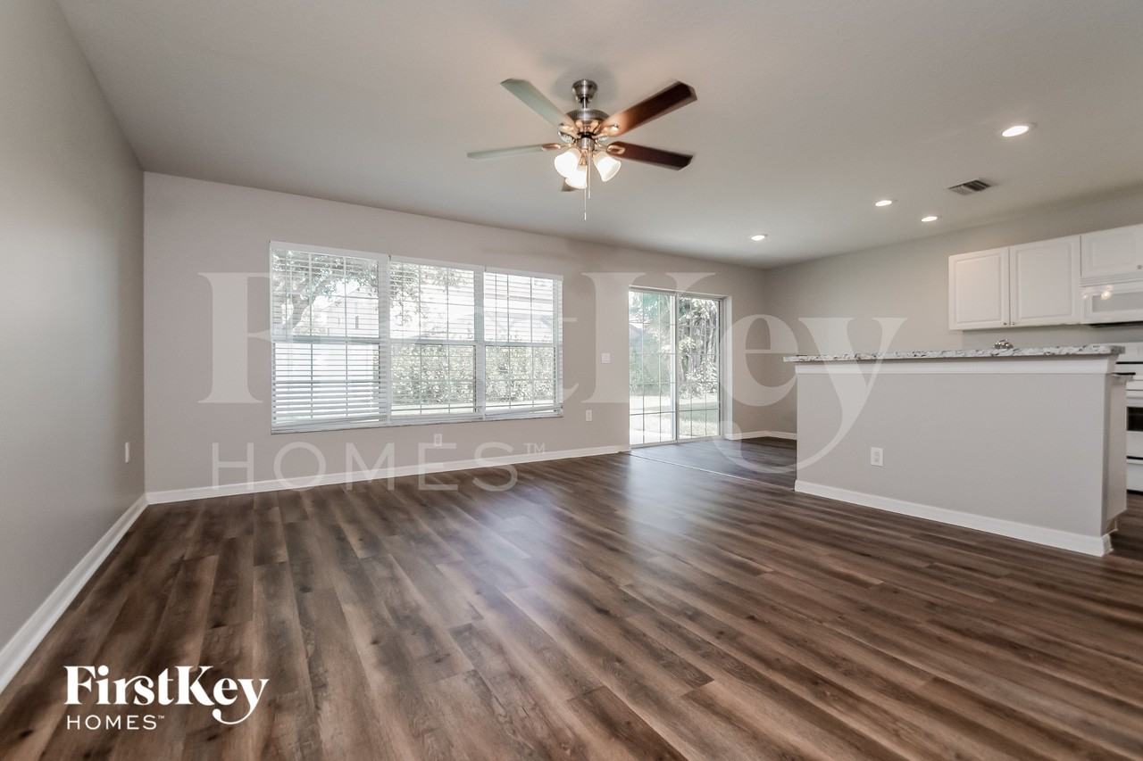 6623 Waterton Dr - Photo 4 of 16