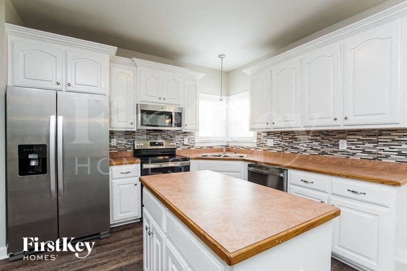 414 Winfred Dr - Photo 6 of 15