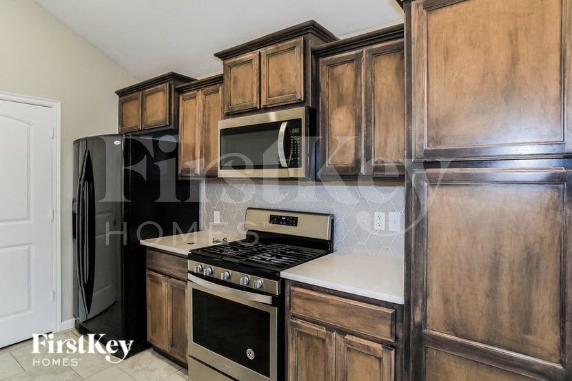 9200 Sw 48th Ter - Photo 5 of 15