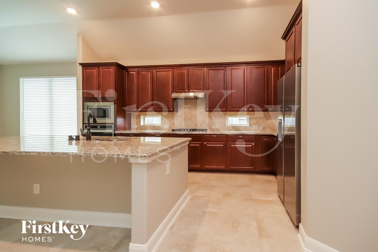 8723 Jonqil Dr - Photo 6 of 15