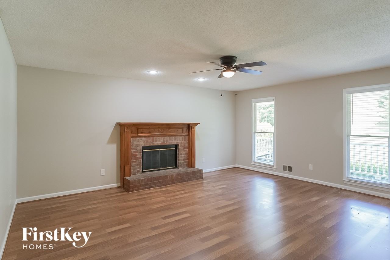 174 Somerset Ln - Photo 3 of 15