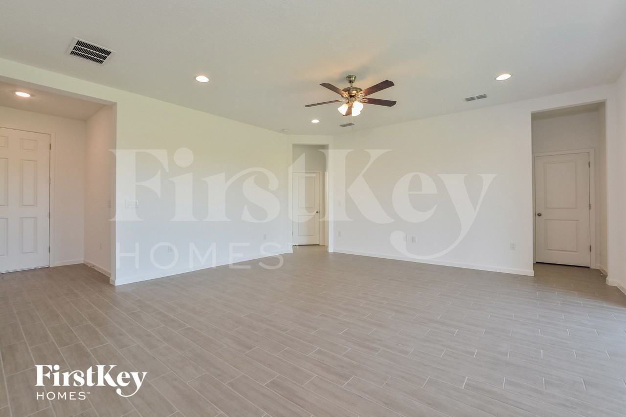 611 Avila Pl - Photo 3 of 16
