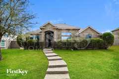 824 Trailwood Dr - Photo 1 of 1