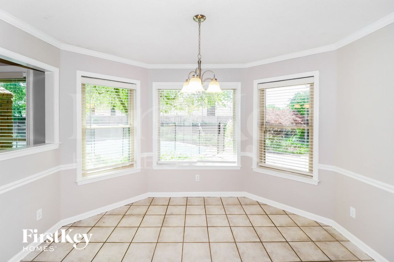 3707 Oak Forest Dr - Photo 6 of 15