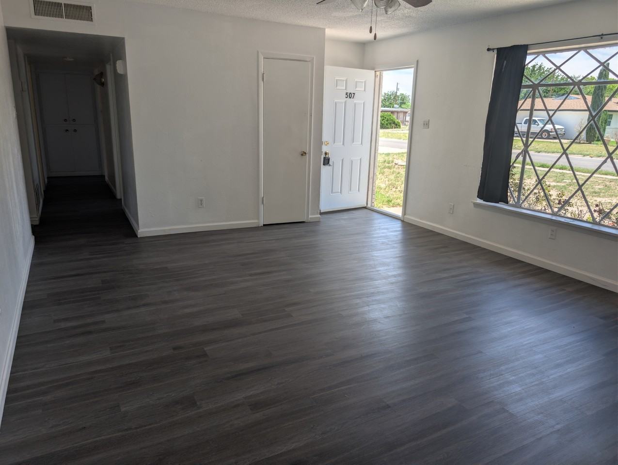 507 E Mescalero Rd #1 - Photo 4 of 21