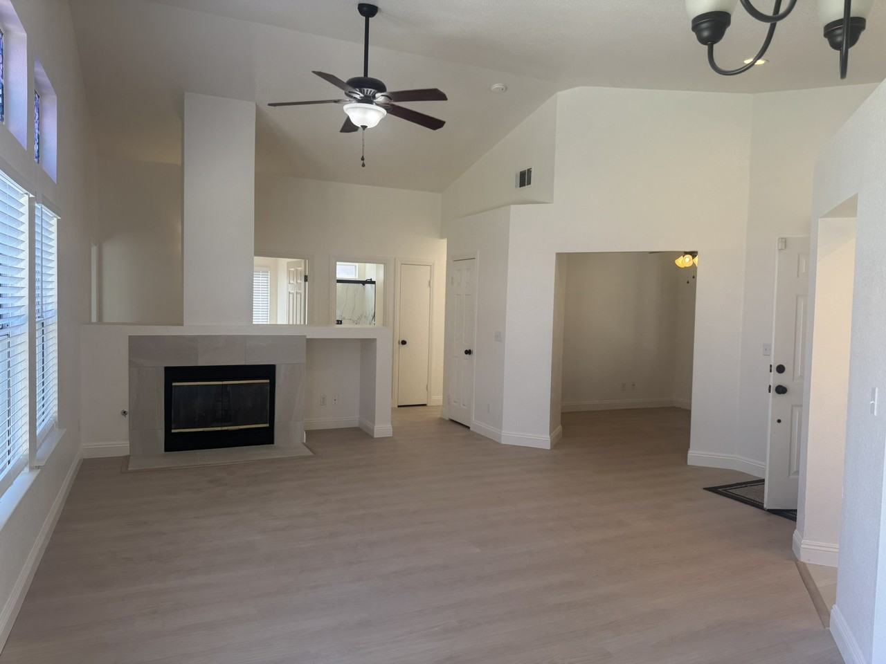 2304 E Decatur Ave #1 - Photo 5 of 17
