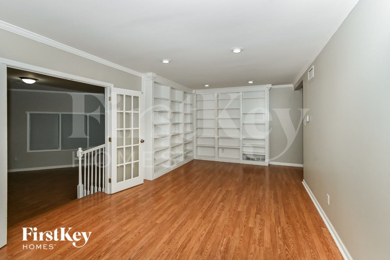 4990 N Peg Ln - Photo 6 of 15