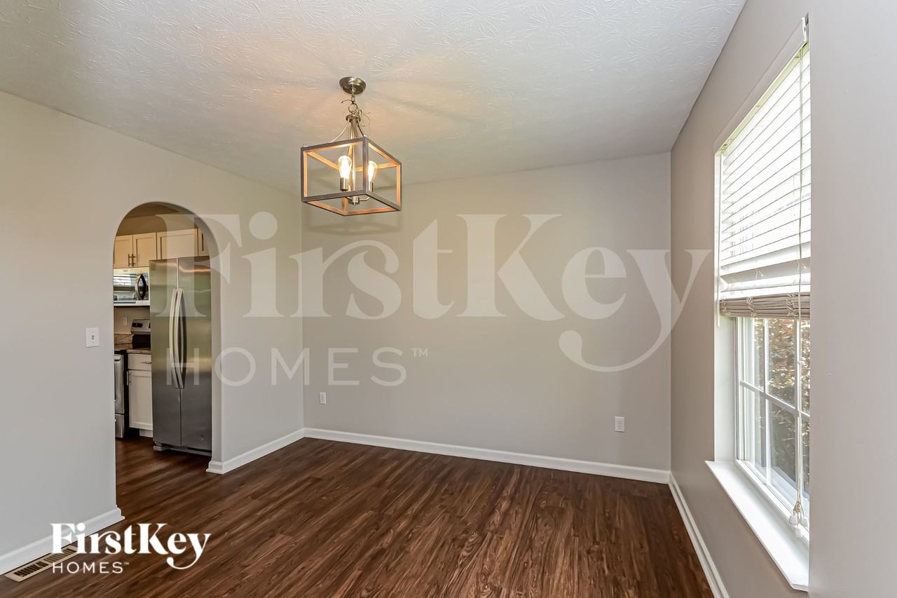 1106 Linford Cir - Photo 5 of 15