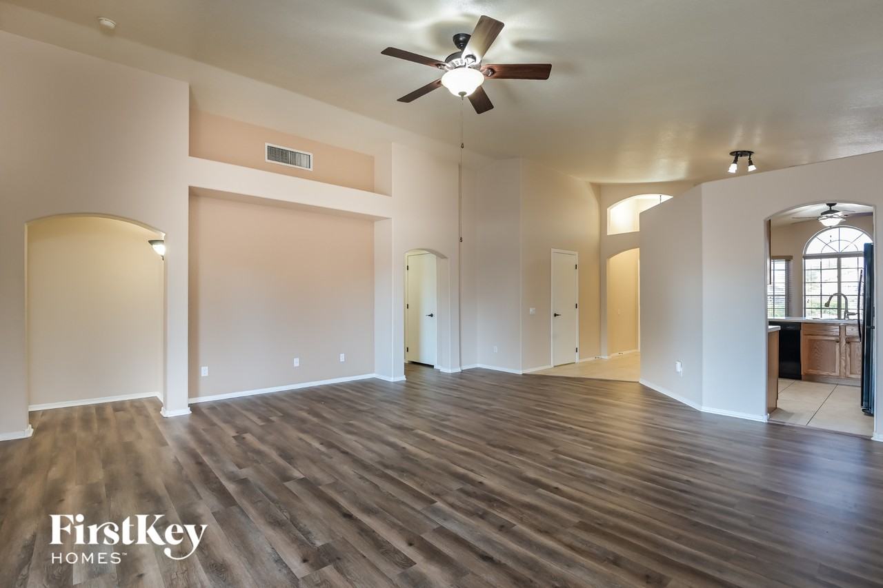 7225 W Opossum Dr - Photo 3 of 15