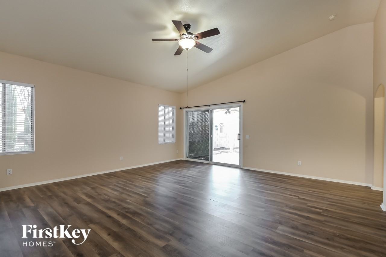 7225 W Opossum Dr - Photo 4 of 15