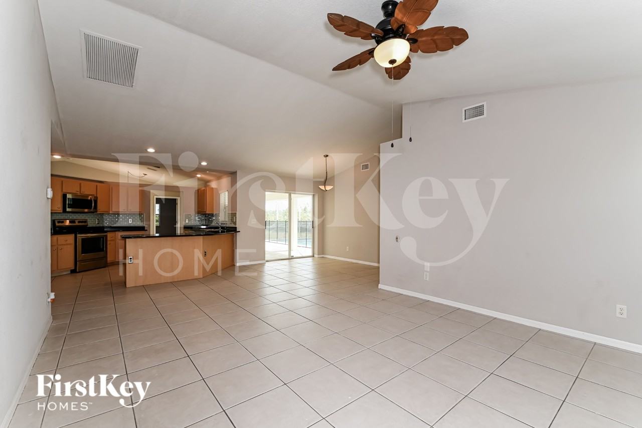 1825/1831 Nw 32Nd Place - Photo 4 of 17