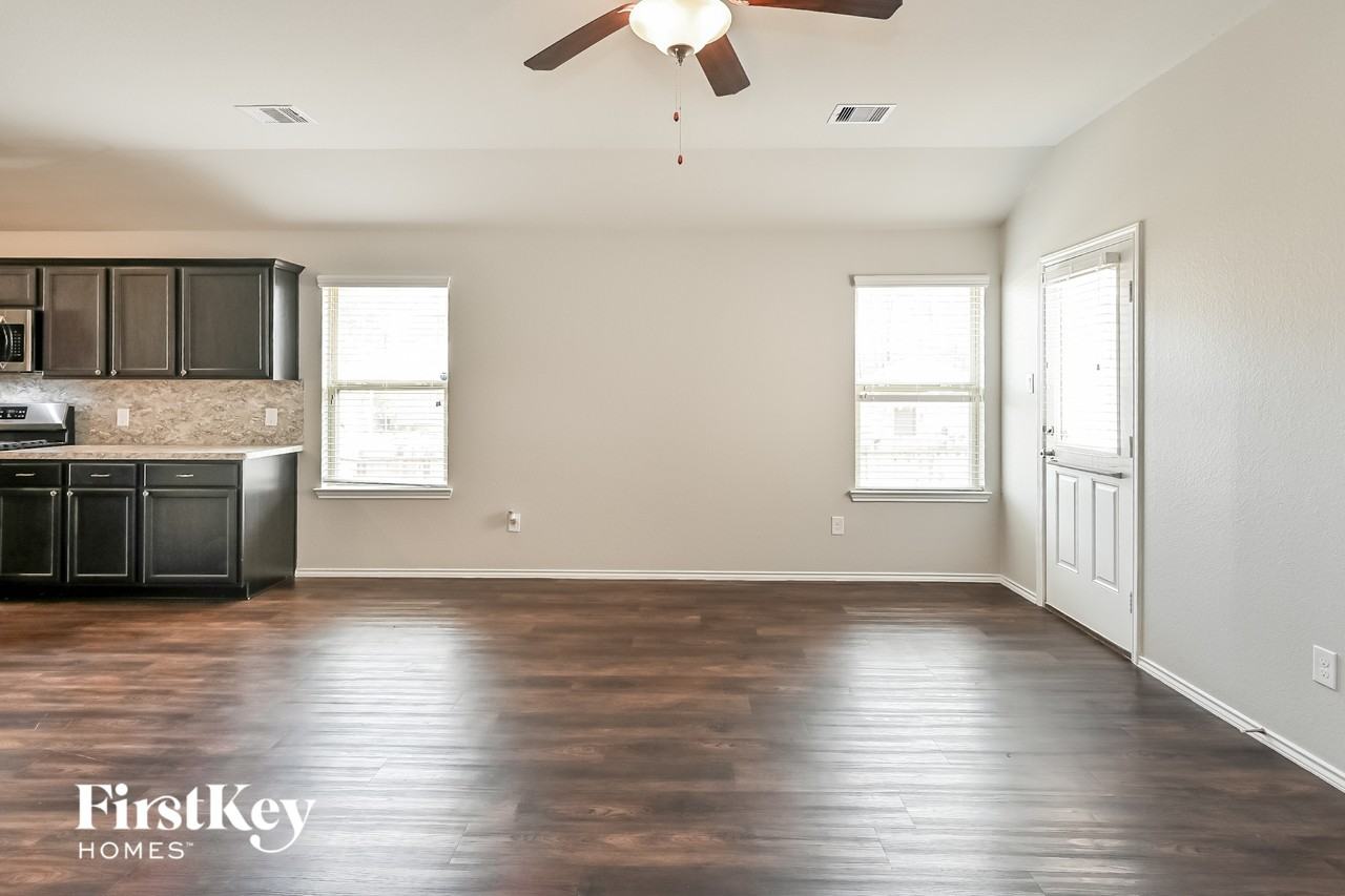 14005 Lake Crescent Dr - Photo 6 of 15