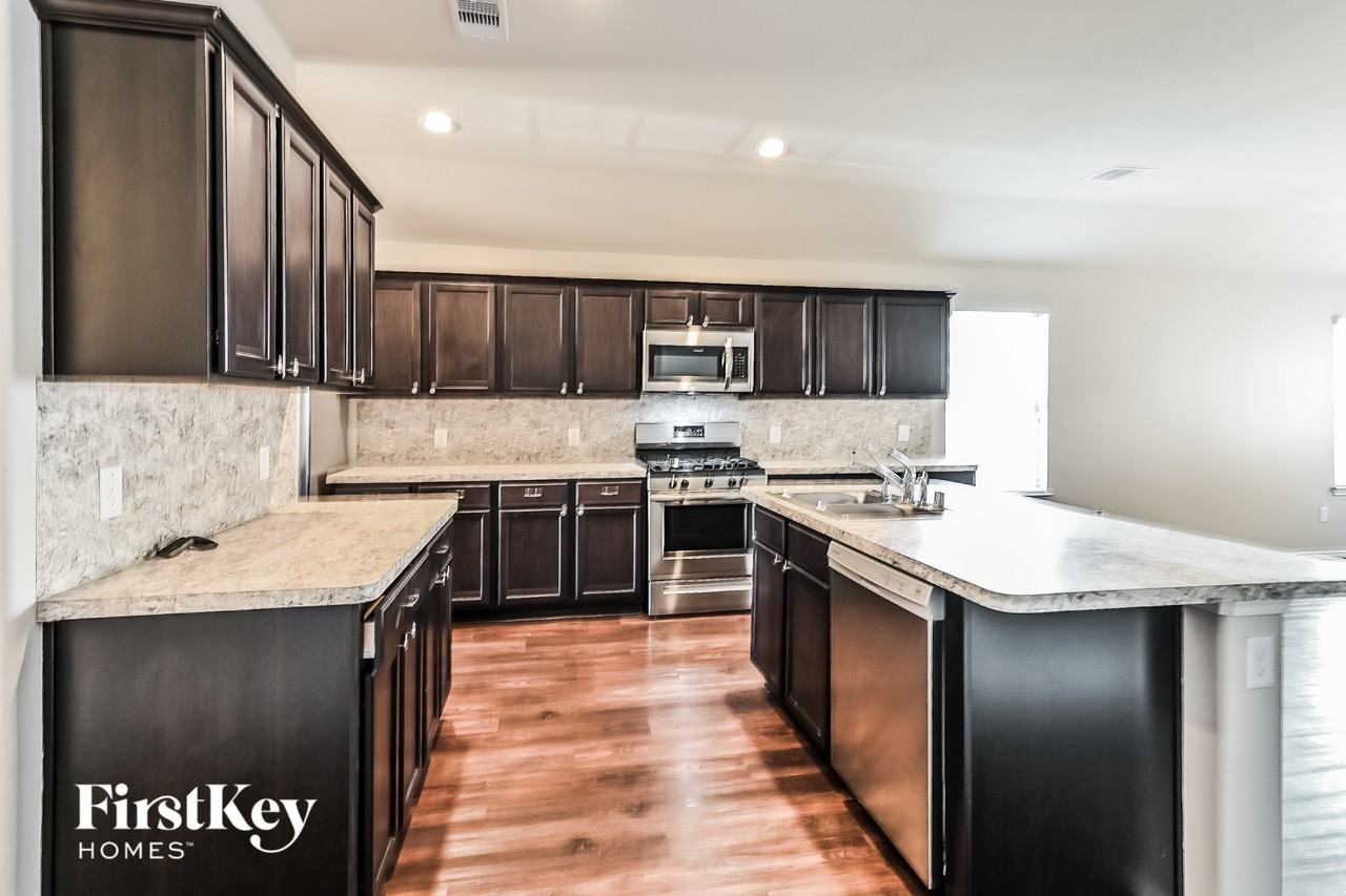 14005 Lake Crescent Dr - Photo 7 of 15