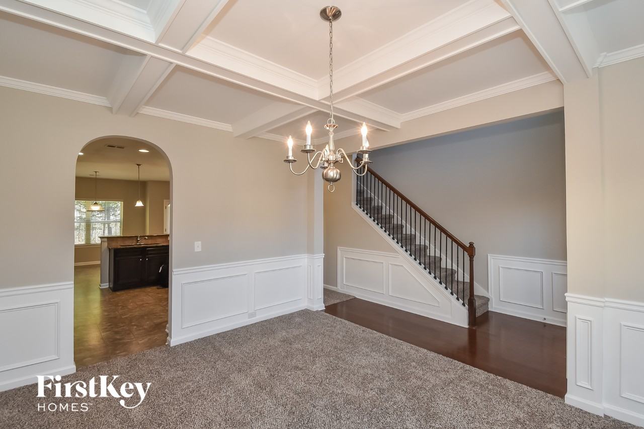 6709 Oak Hill Pl - Photo 2 of 15