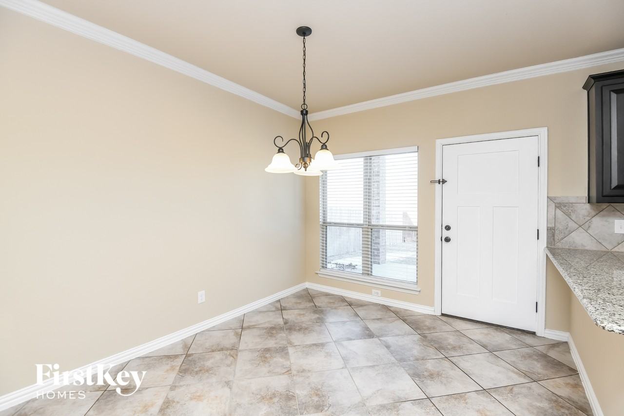 7428 Durness Dr - Photo 5 of 15