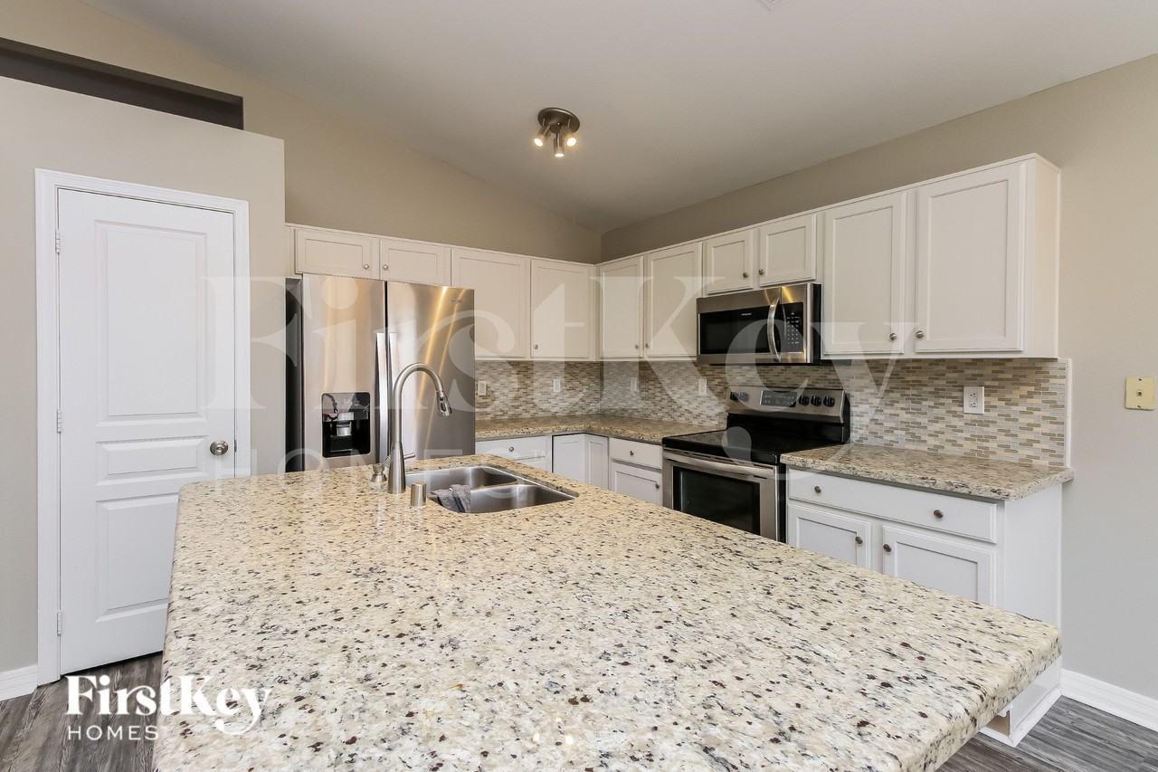 4732 E Mountain Vista Dr - Photo 6 of 15