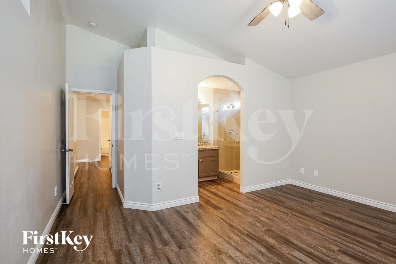 890 Prairie Grass Dr - Photo 6 of 15