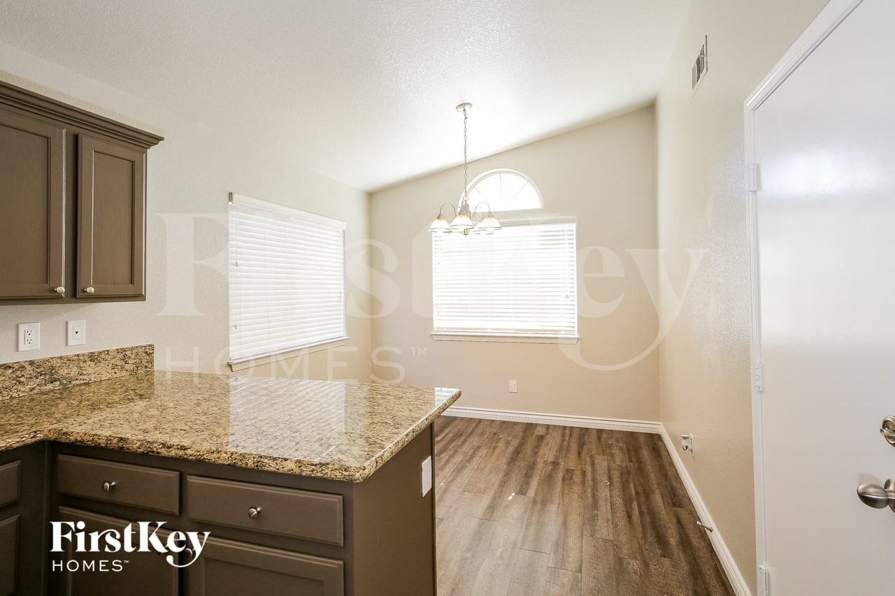 890 Prairie Grass Dr - Photo 7 of 15