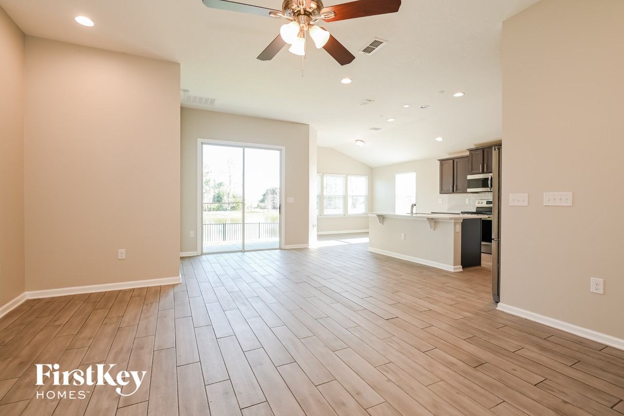 11637 Lake Chub Dr - Photo 4 of 15