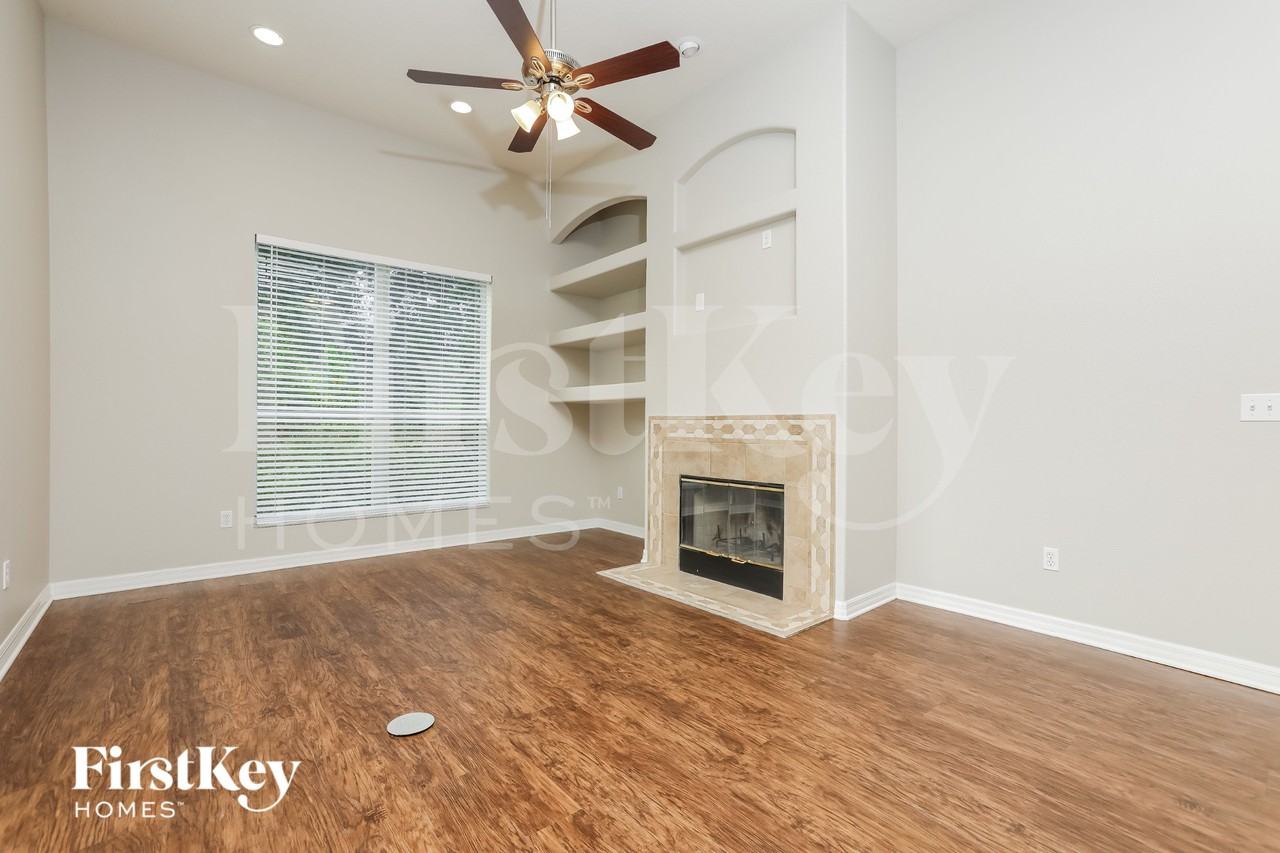 1850 Beth Ct - Photo 3 of 19