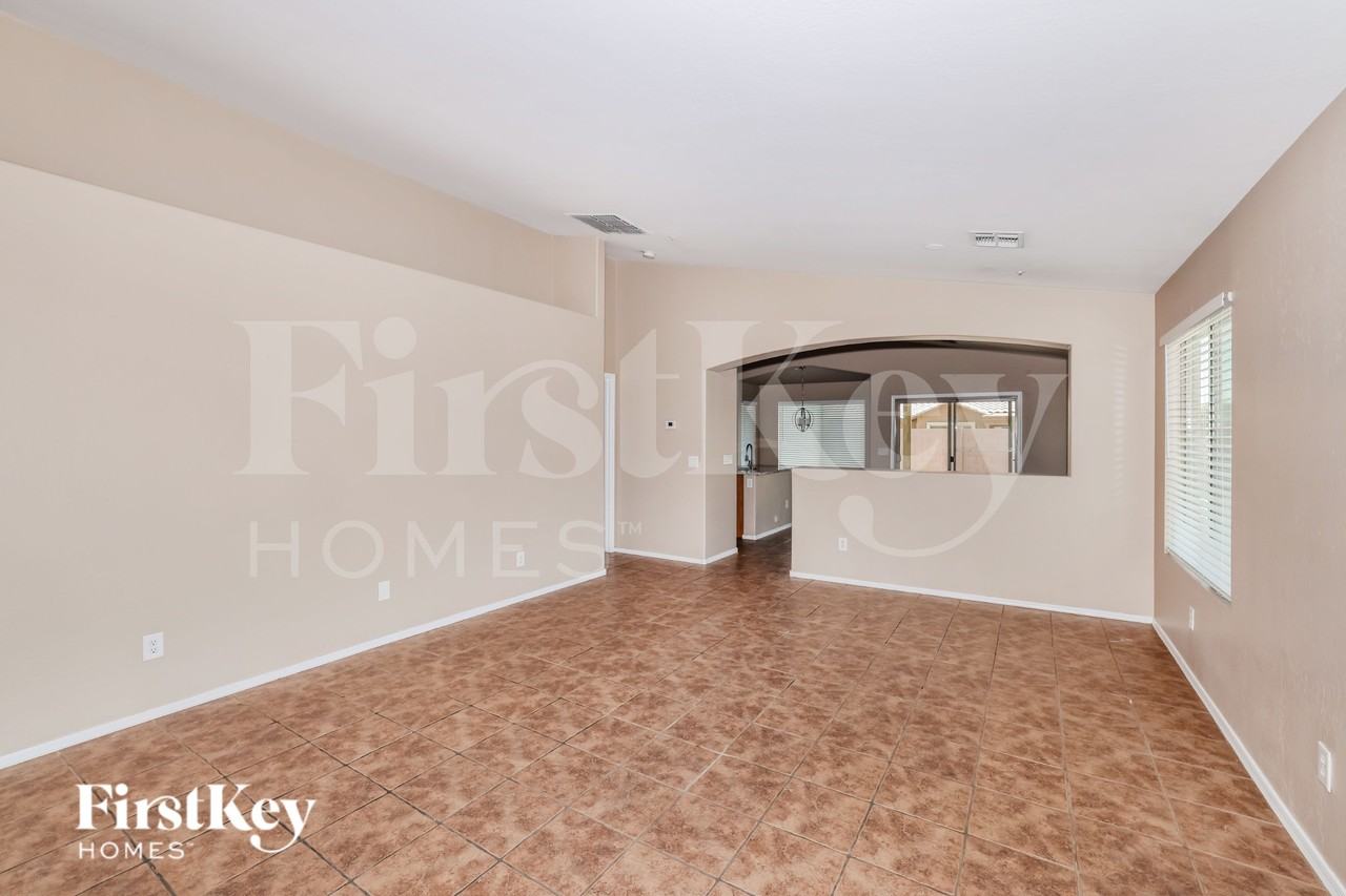 11329 W Harrison St - Photo 3 of 16