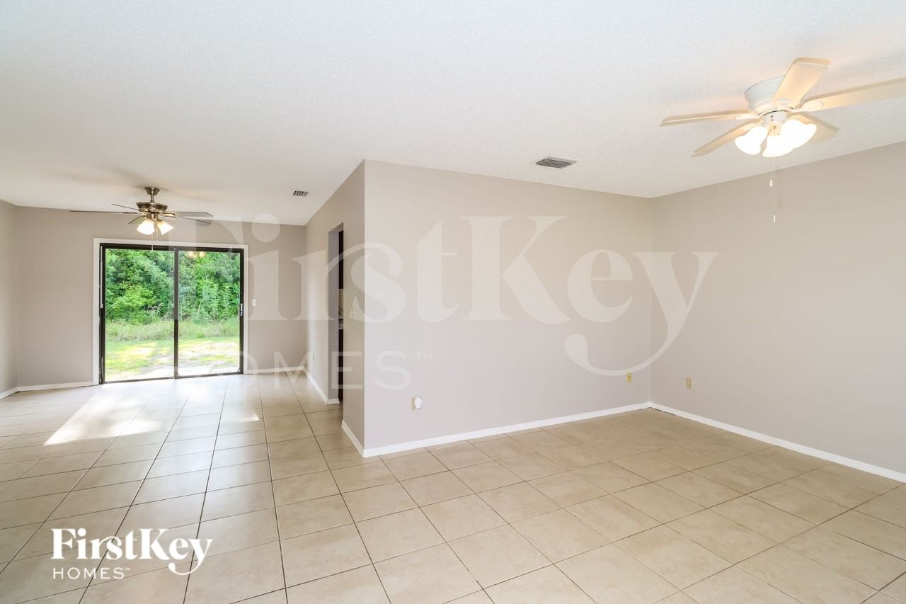 814 Yacolt Rd Se - Photo 4 of 20