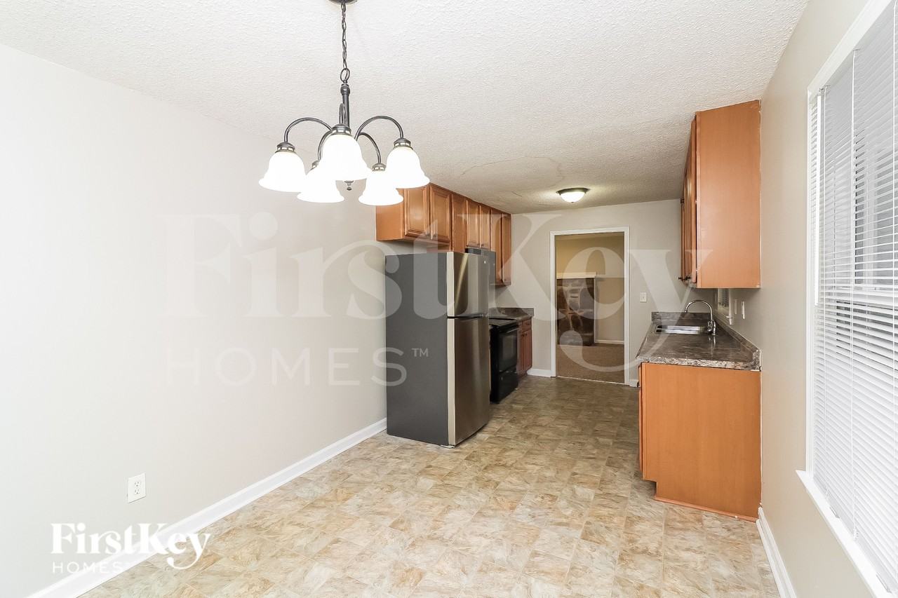 4007 Wells Cir - Photo 6 of 16