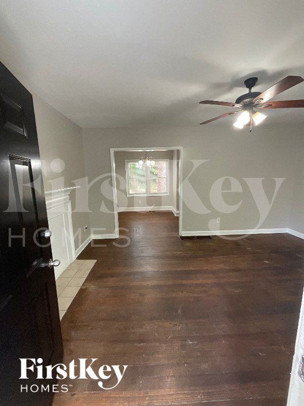1731 N Olympian Way Sw - Photo 2 of 10