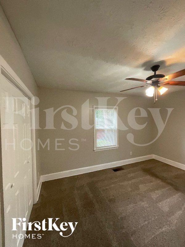 1731 N Olympian Way Sw - Photo 6 of 10