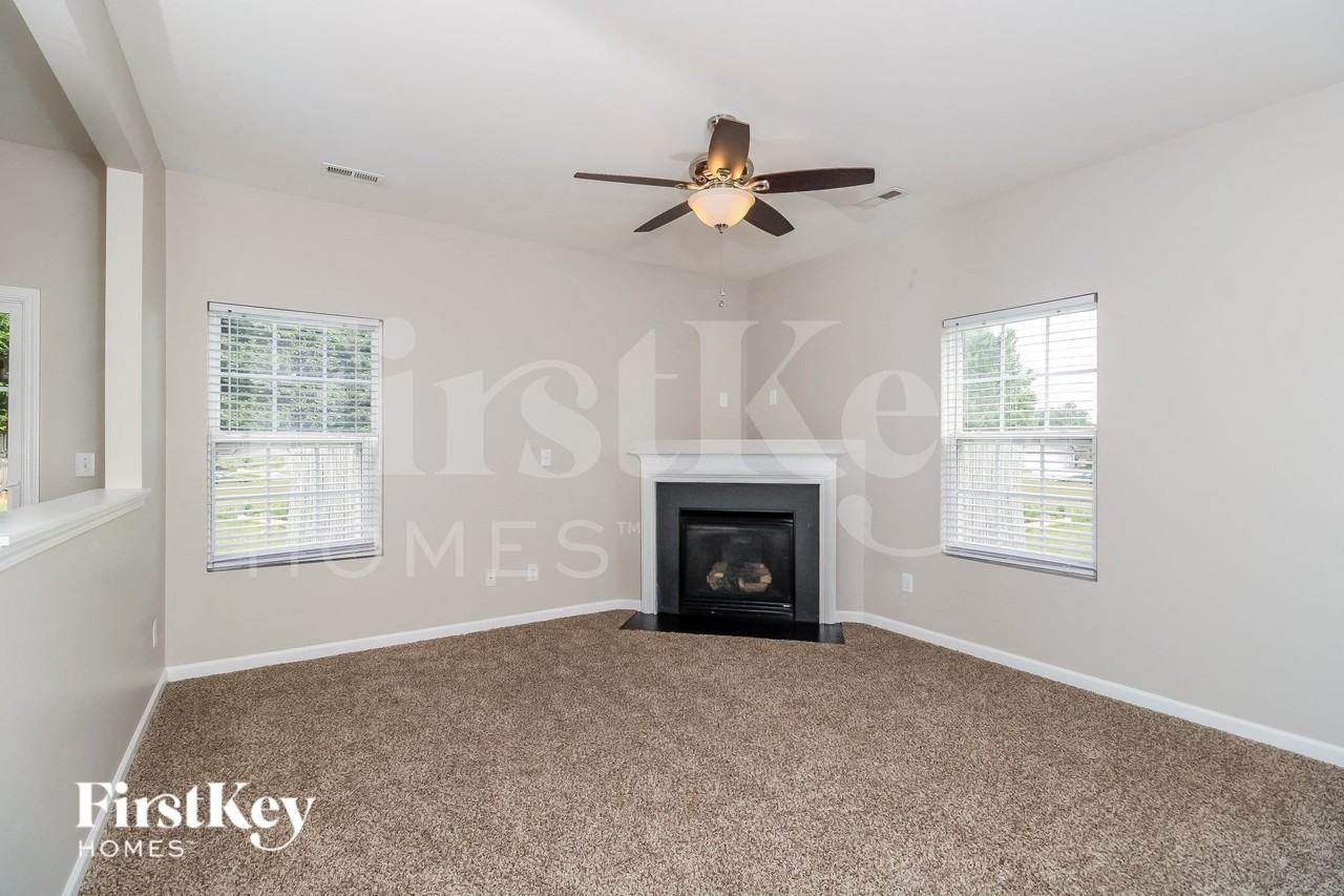 169 Silver Creek Trl - Photo 2 of 15