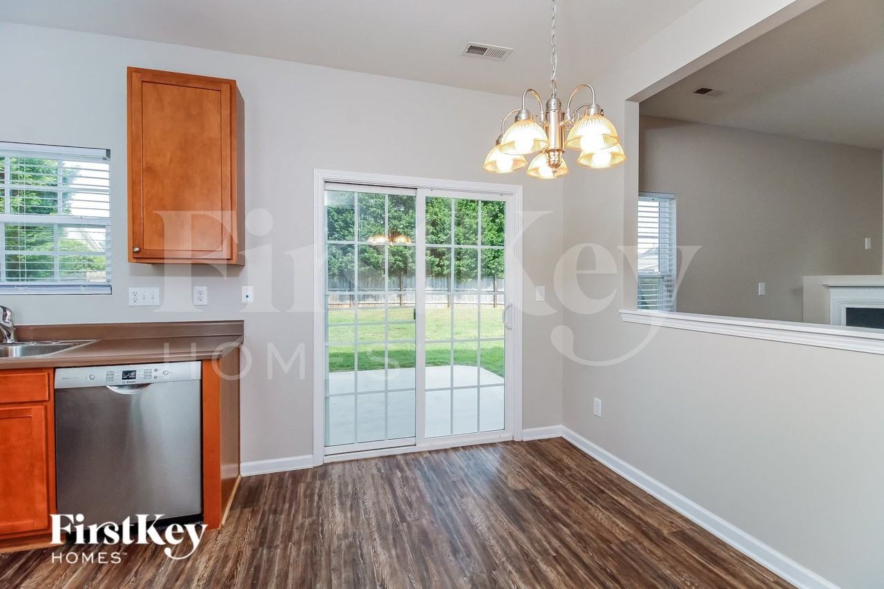 169 Silver Creek Trl - Photo 3 of 15