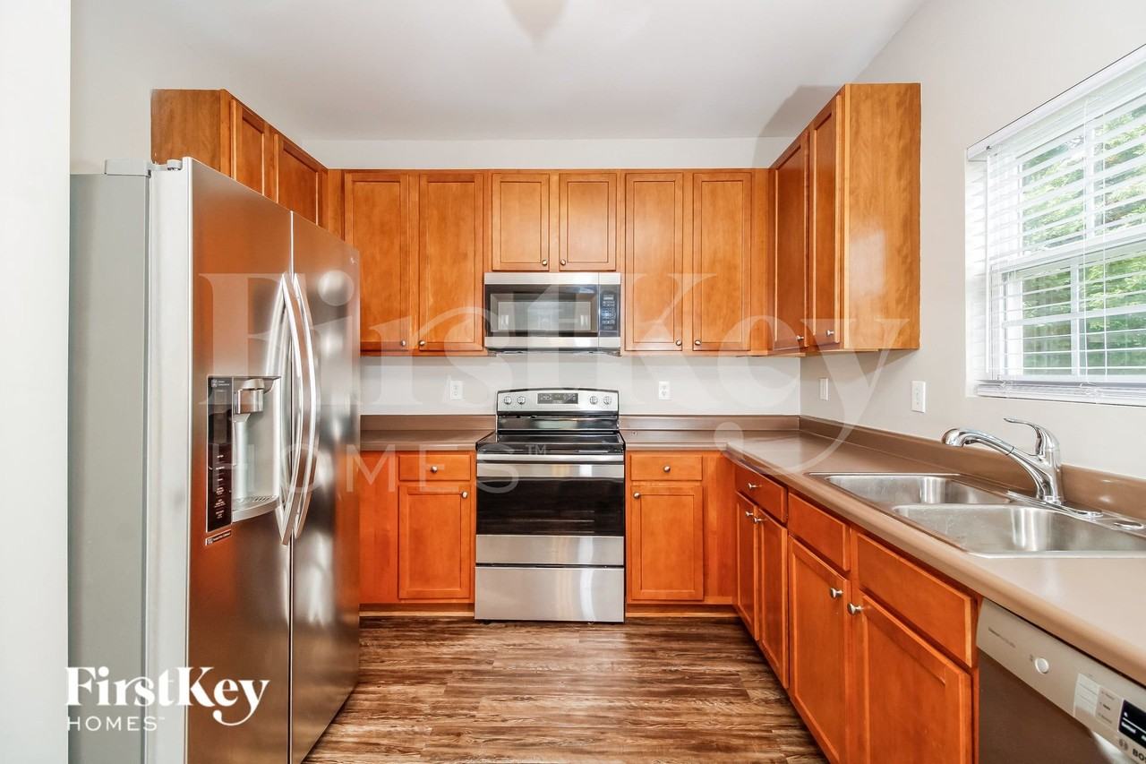 169 Silver Creek Trl - Photo 5 of 15