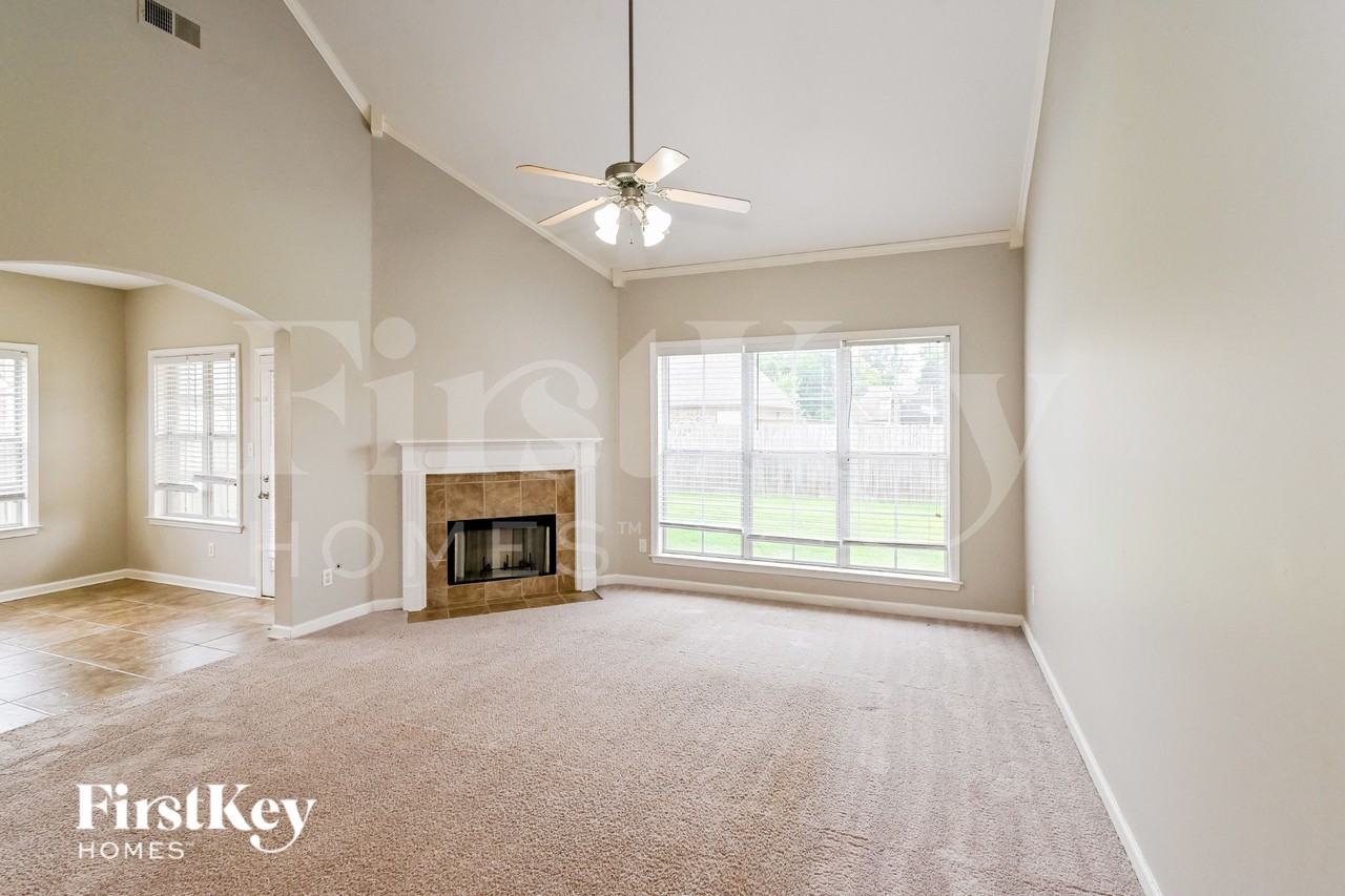 6345 Renwood Loop - Photo 2 of 16