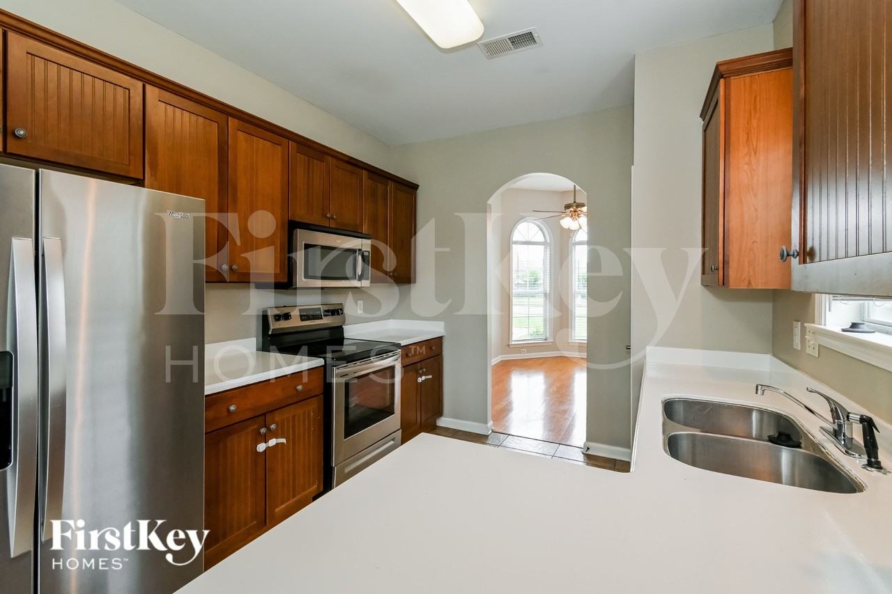 6345 Renwood Loop - Photo 6 of 16