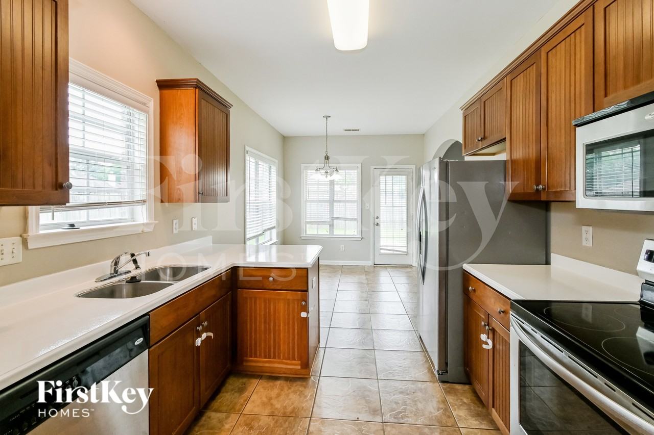 6345 Renwood Loop - Photo 7 of 16