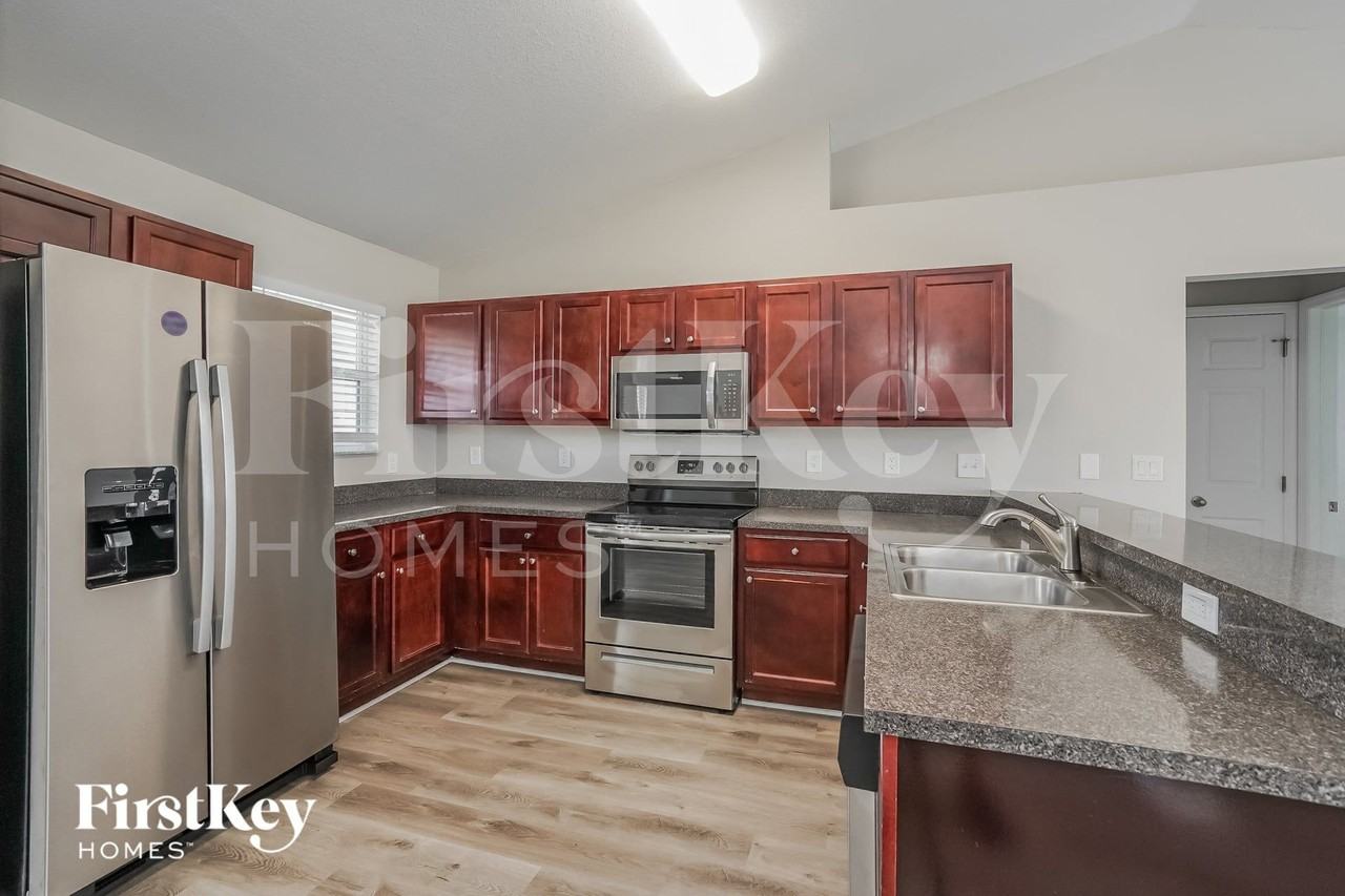 250 North Ave - Photo 7 of 15