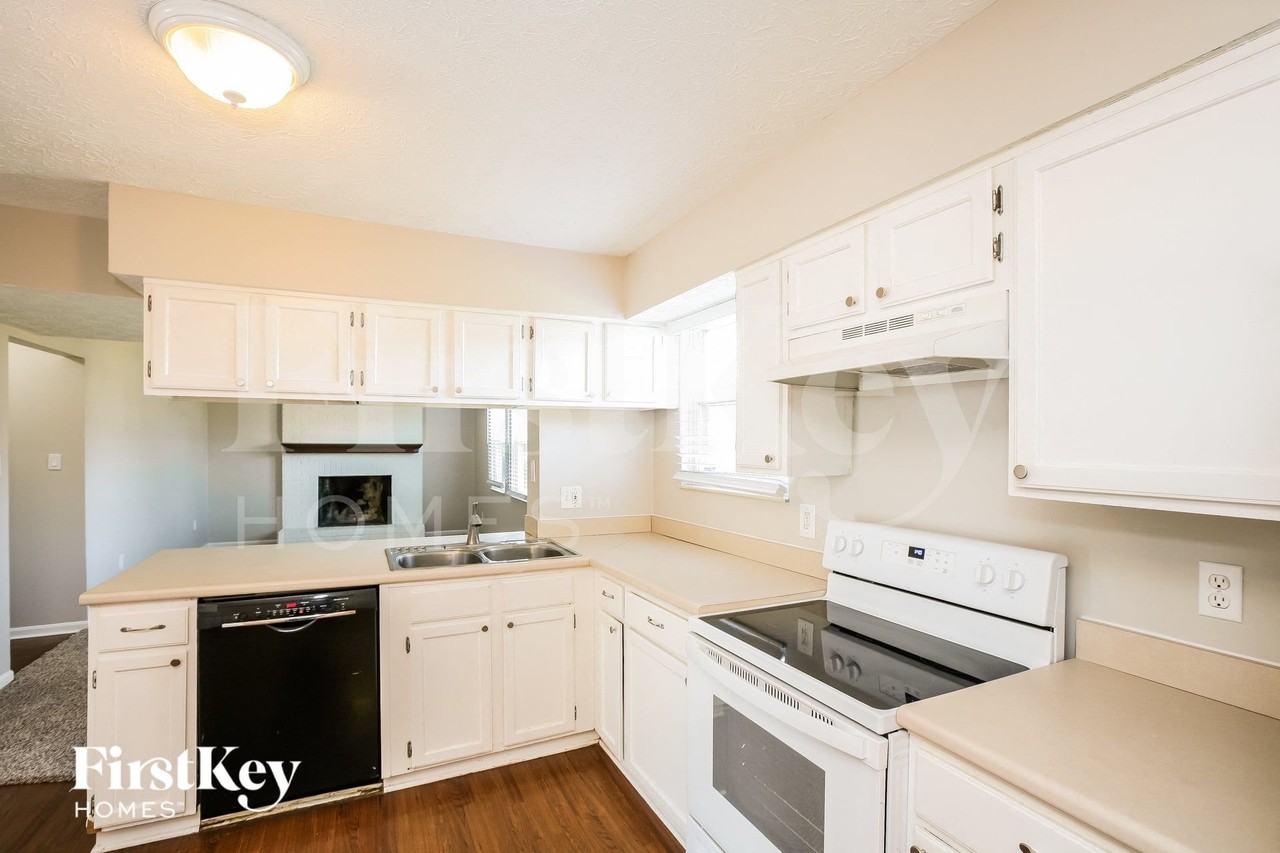 606 Sunblest Blvd S - Photo 6 of 15