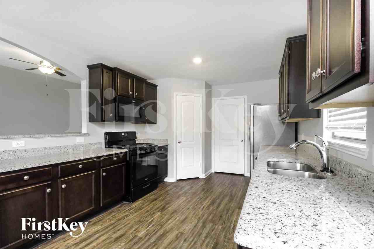 4122 Perch Dr - Photo 6 of 15