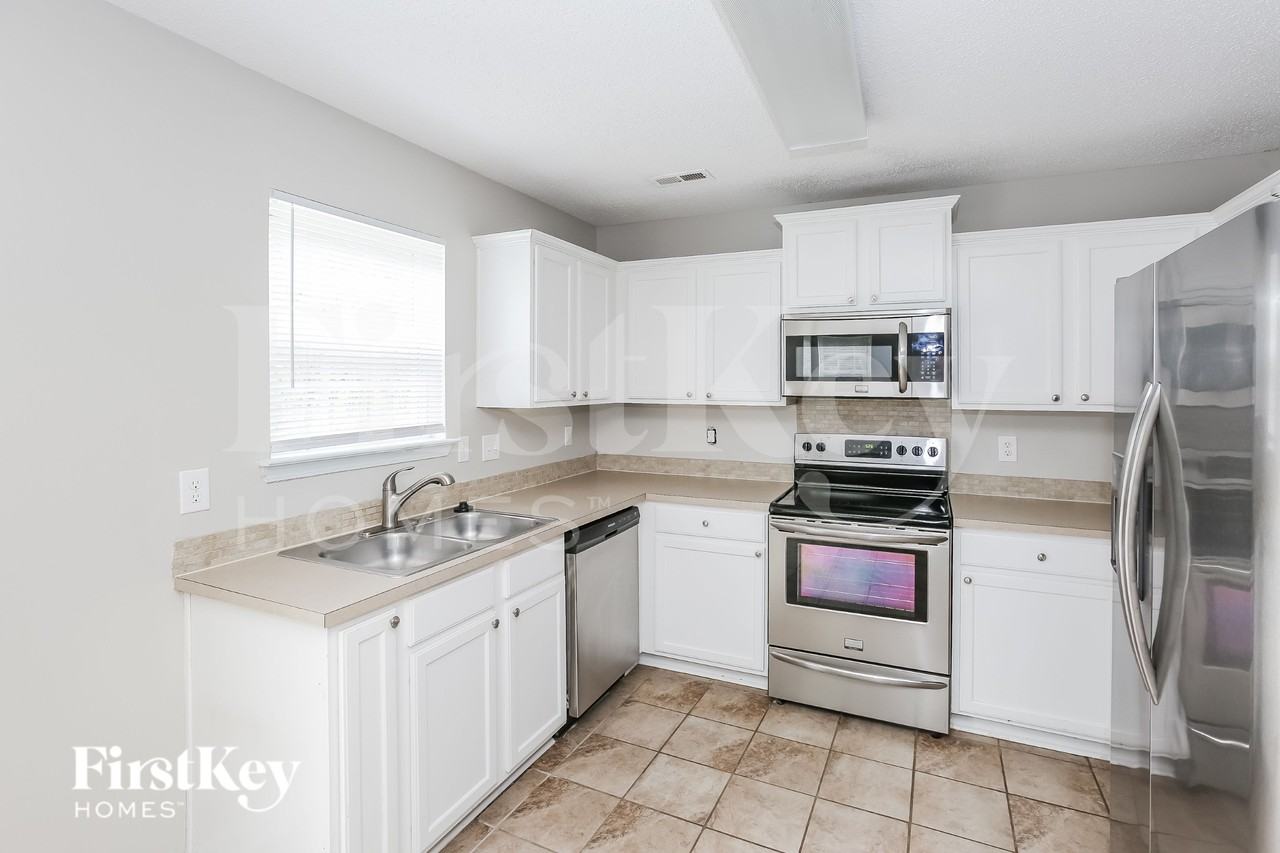 9143 Simonton Dr - Photo 6 of 16
